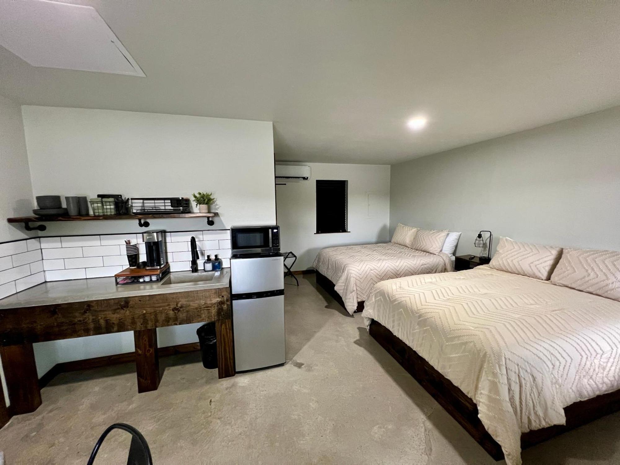 Cookson The Rocky Retreatモーテル エクステリア 写真